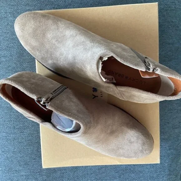 Like New - Lucky Brand Brindle Oiled Suede Boots - Size 10 - Picture 4 of 8